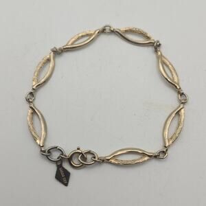 Sarah Coventry Gold Tone Navette Leaf Link Bracelet 6.5" Vintage Signed Petite